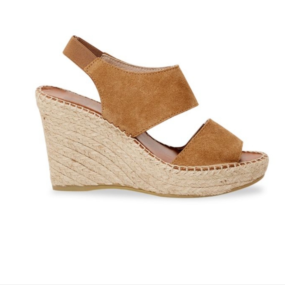 NWOB Andre‎ Assous Suede Camel Espadrille Wedge Sandals size 10